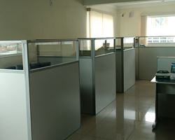 Divisórias baixas de escritório na Cidade Jardim